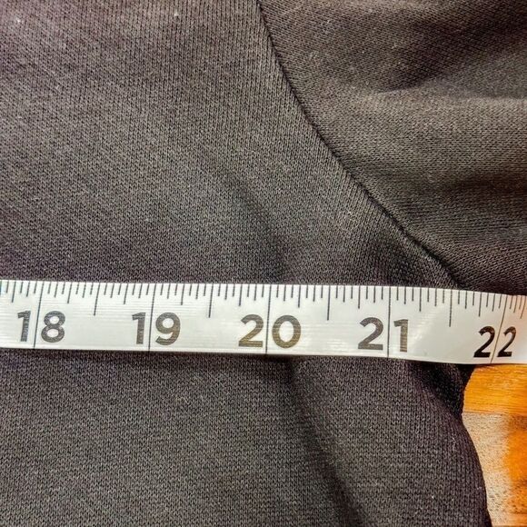 Official ABC Licensed Golden Girls Sophia “Word to Your Mother” sweatshirt Sz Lg - Picture 6 of 6